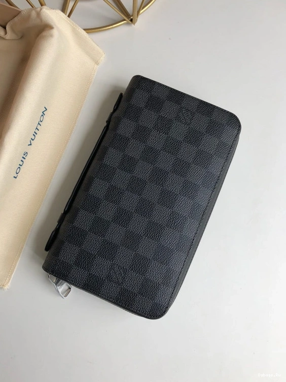 Louis Vuitton XL WALLET ZIPPY 0311